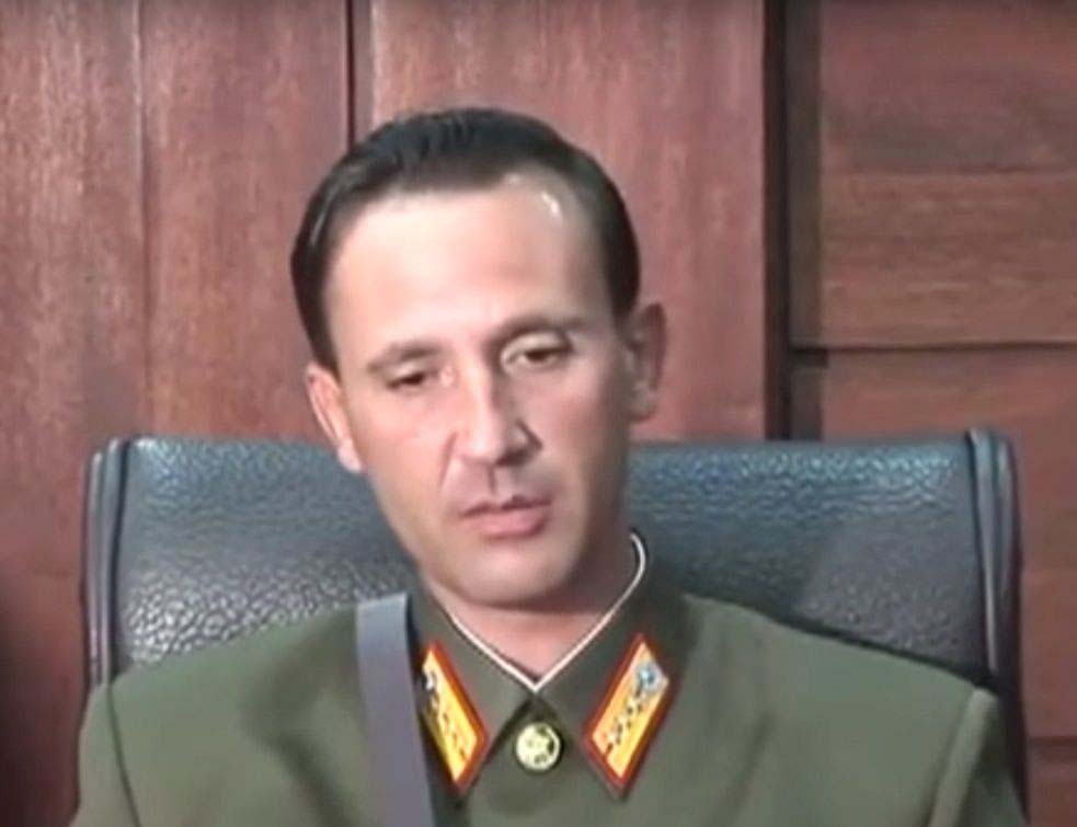 Снимак који је ЗБУНИО ПЛАНЕТУ: Синови америчког војника у униформама Северне Кореје на течном корејском језику ЗЕПРЕТИЛИ Америци да ће је ЗБРИСАТИ СА ЛИЦА ЗЕМЉЕ! (ВИДЕО)